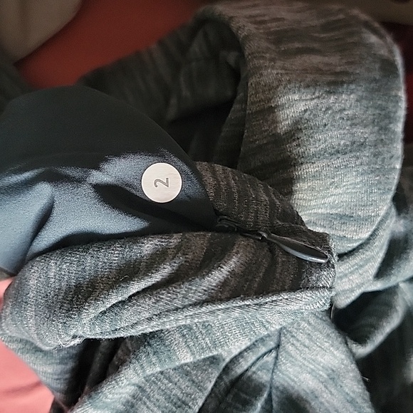 Lululemon &go Where-To Dress *Long Sleeve - Heathered Dark Fuel - 2 - Picture 9 of 10